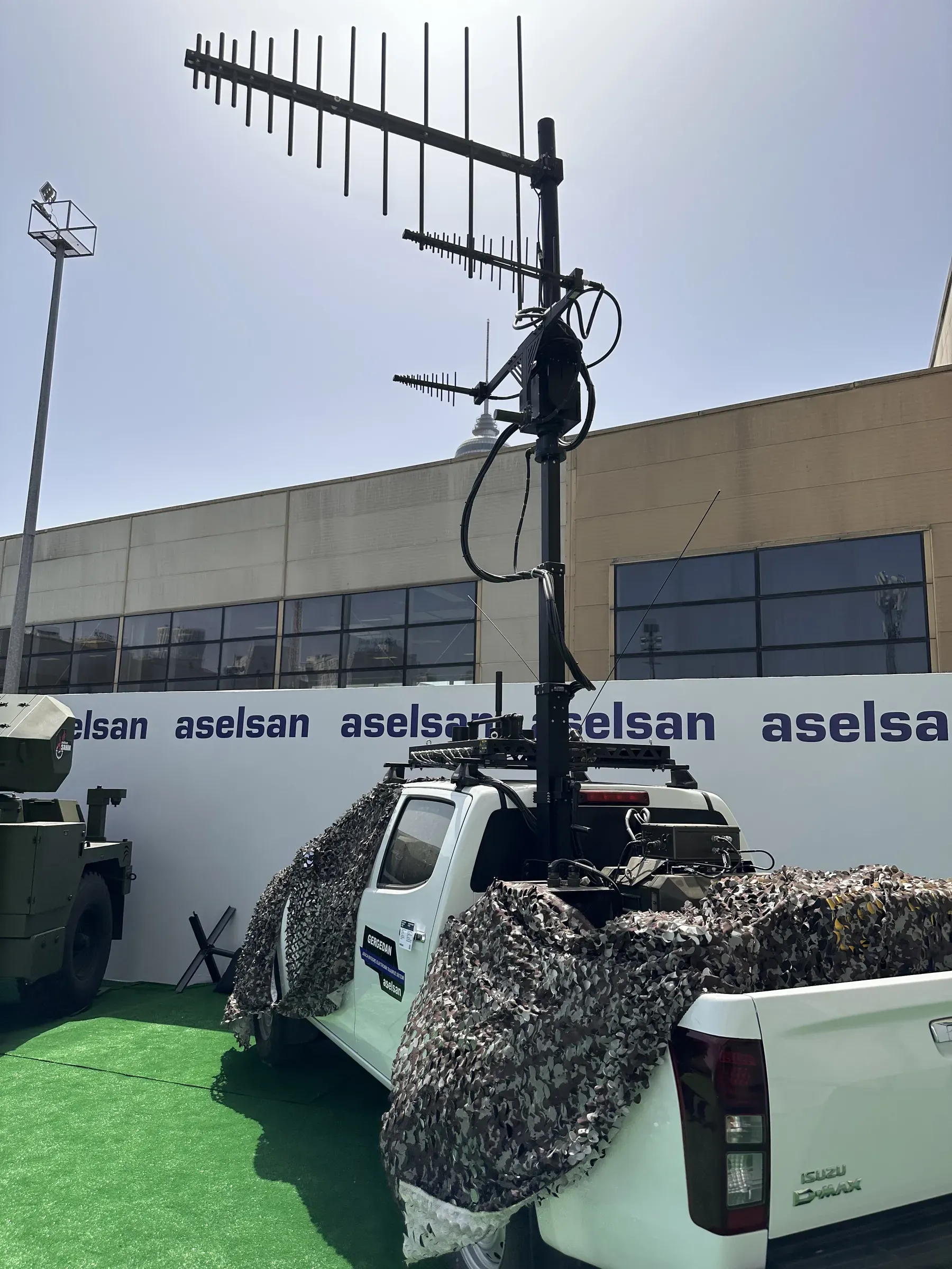 Güneşe karşı anten kolu