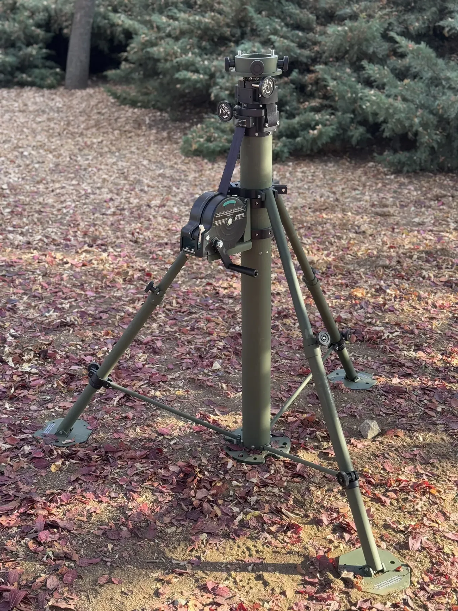 Yaprak zeminde kurulu MMW10